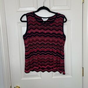 Exclusively Misook Petite Red Black Chevron Sleeveless Knit Blouse Medium
